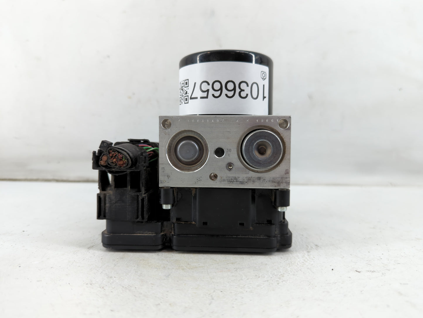 2012 Mercedes-Benz C250 ABS Pump Control Module Replacement P/N:A 172 431 25 12 Fits OEM Used Auto Parts - Oemusedautoparts1