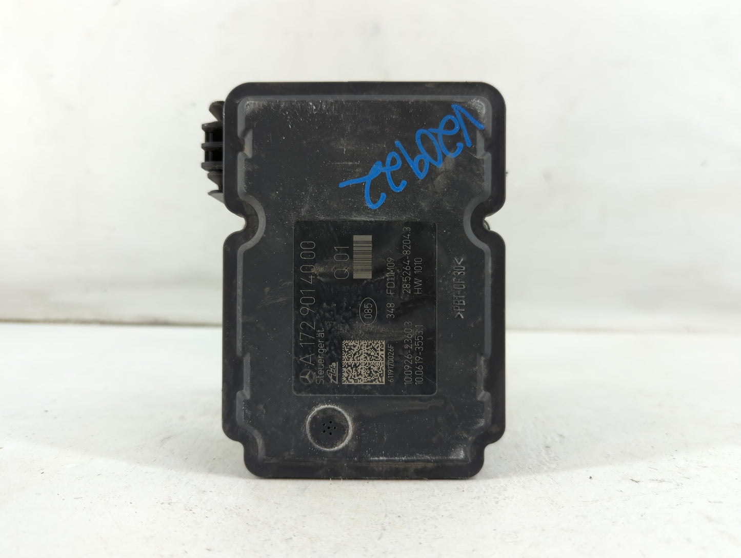 2012 Mercedes-Benz C250 ABS Pump Control Module Replacement P/N:A 172 431 25 12 Fits OEM Used Auto Parts - Oemusedautoparts1