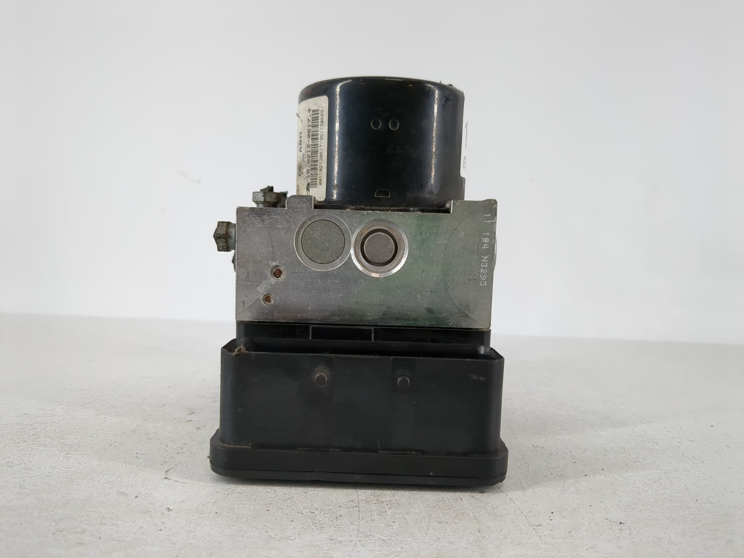 2012 Mercedes-Benz C250 ABS Pump Control Module Replacement P/N:A 172 431 25 12 Fits OEM Used Auto Parts - Oemusedautoparts1