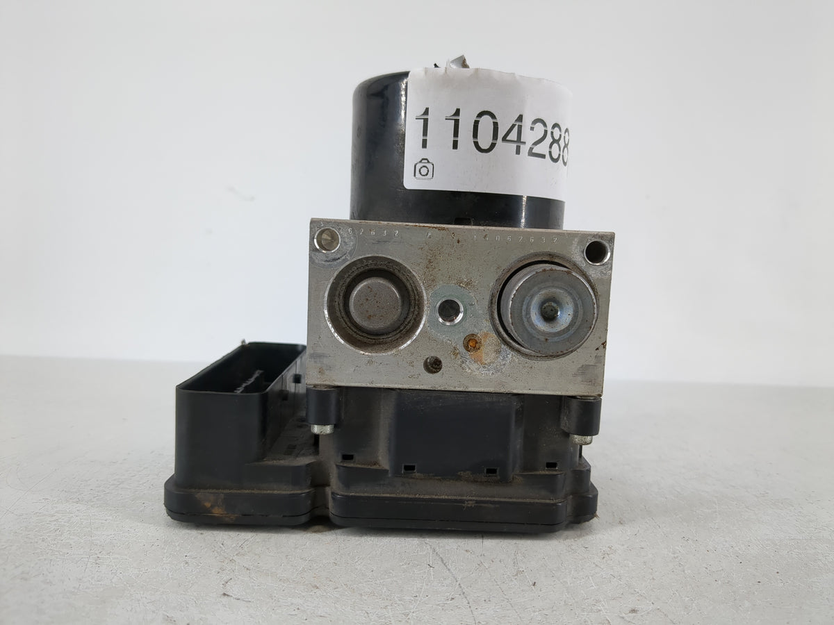 2012 Mercedes-Benz C250 Anti-Lock Brake ABS Pump Module Actuator OEM P/N:A 172 431 25 12 Fits OEM Used Auto Parts - Oemuseda