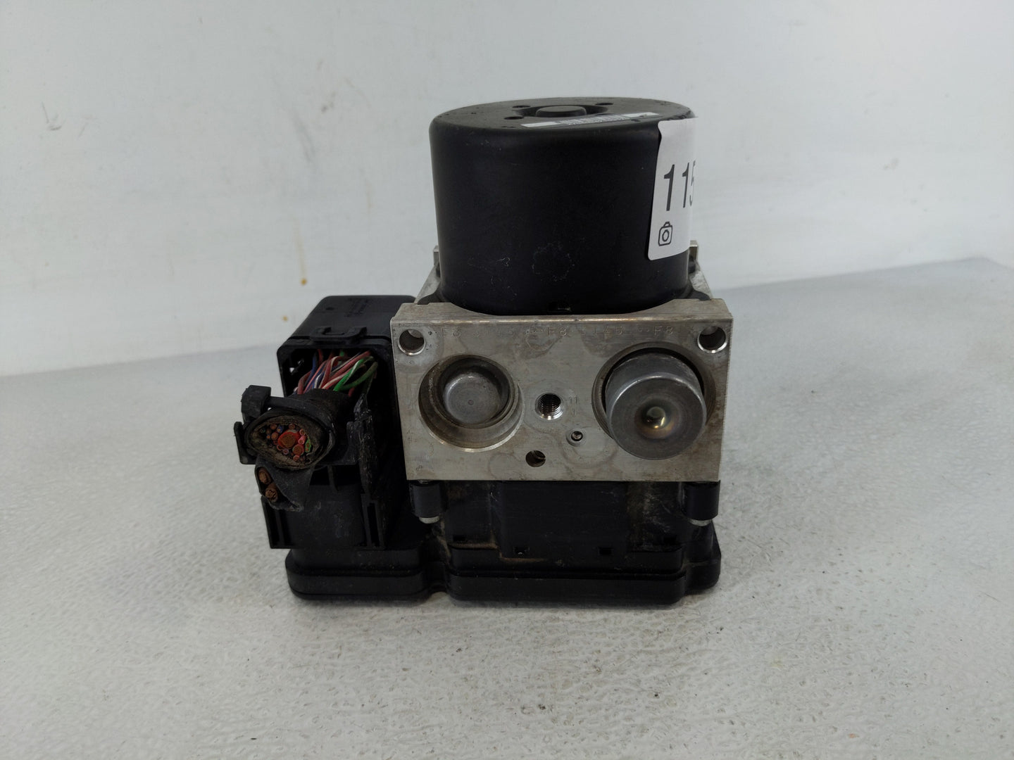 2012 Mercedes-Benz C250 ABS Pump Control Module Replacement P/N:A 172 431 37 12 A 172 431 25 12 Fits OEM Used Auto Parts - O