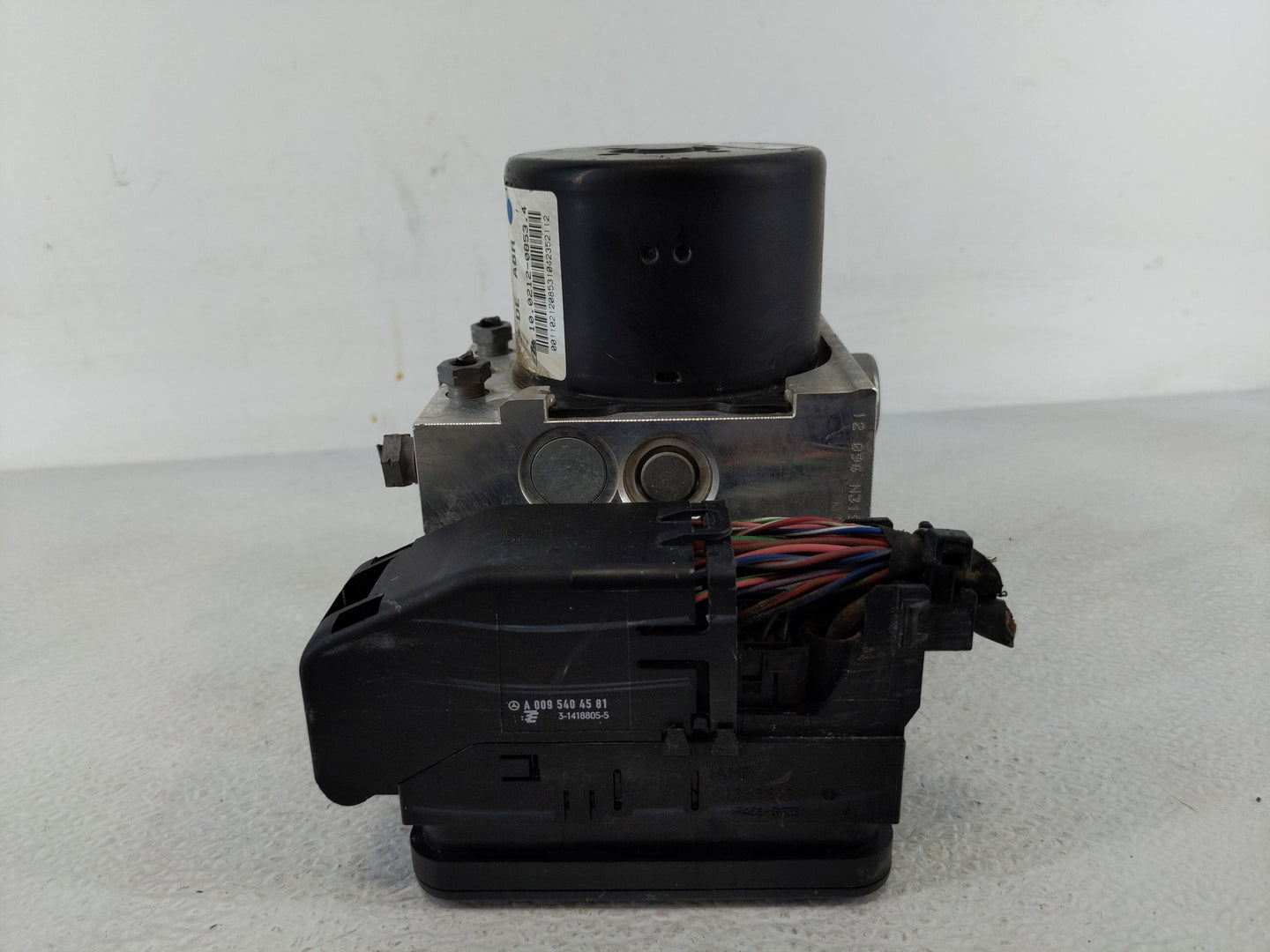 2012 Mercedes-Benz C250 ABS Pump Control Module Replacement P/N:A 172 431 37 12 A 172 431 25 12 Fits OEM Used Auto Parts - O