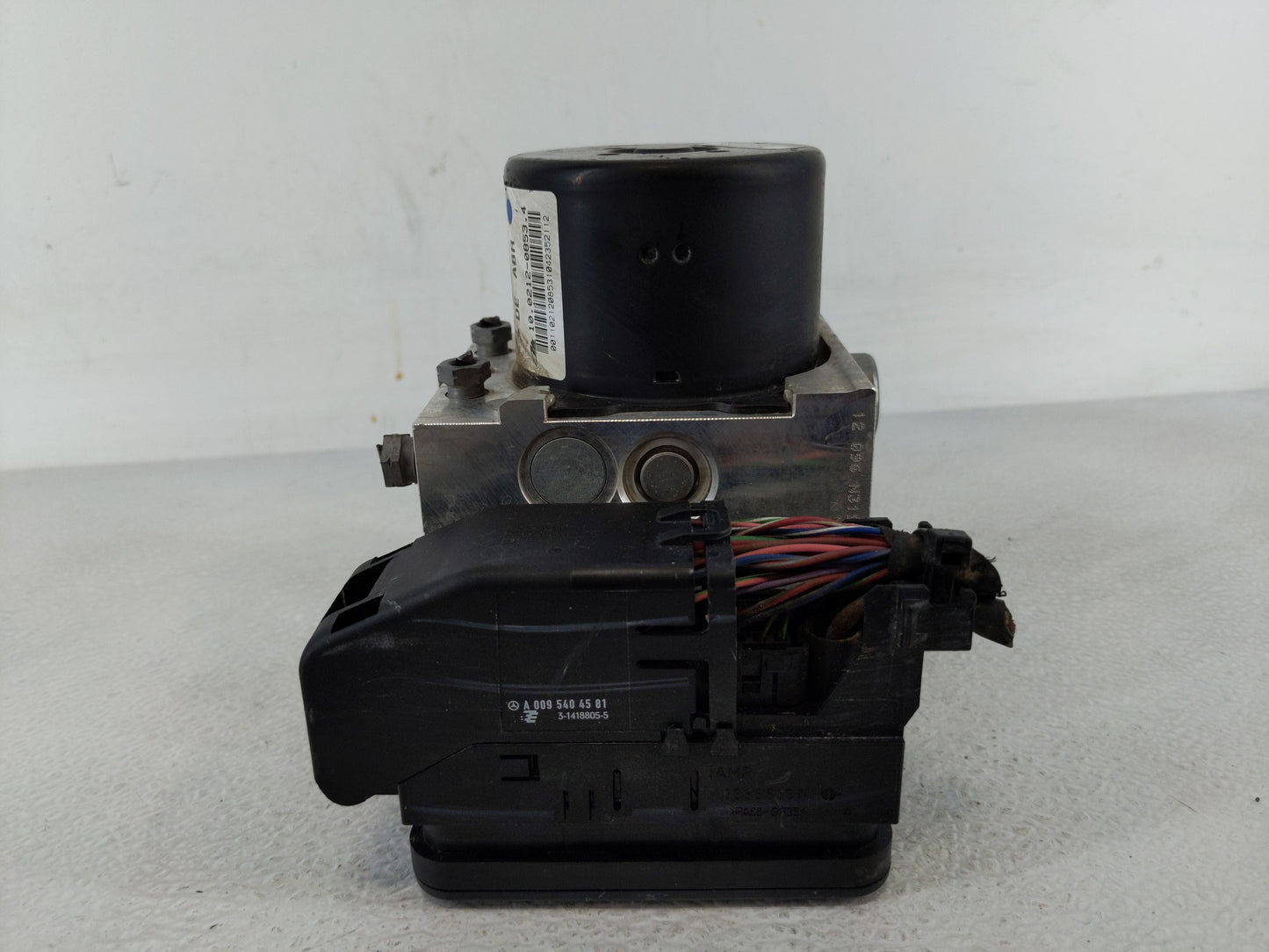 2012 Mercedes-Benz C250 ABS Pump Control Module Replacement P/N:A 172 431 37 12 A 172 431 25 12 Fits OEM Used Auto Parts - O