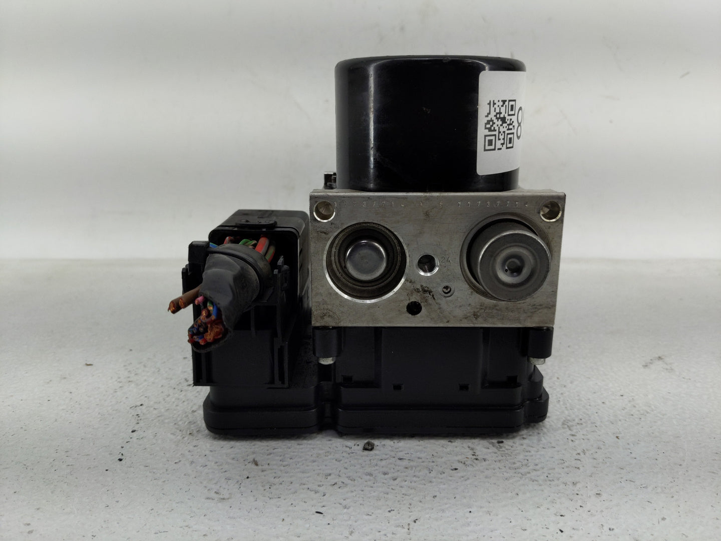 2012 Mercedes-Benz C250 ABS Pump Control Module Replacement P/N:A 172 431 37 12 A 172 431 25 12 Fits OEM Used Auto Parts - O