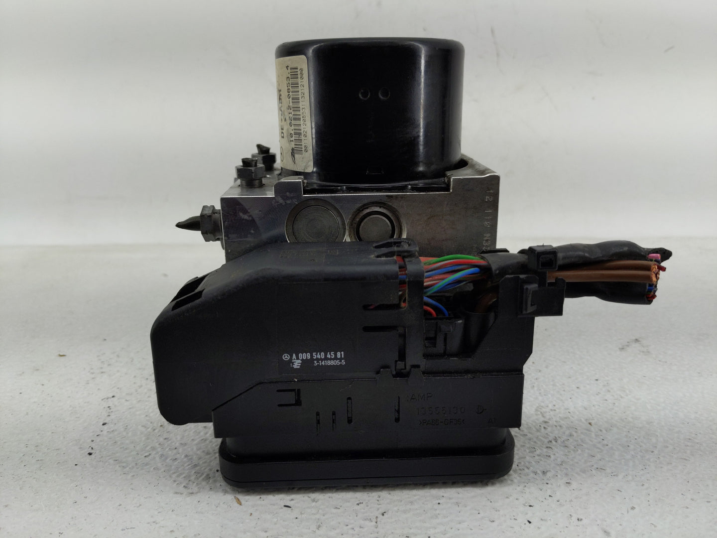 2012 Mercedes-Benz C250 ABS Pump Control Module Replacement P/N:A 172 431 37 12 A 172 431 25 12 Fits OEM Used Auto Parts - O