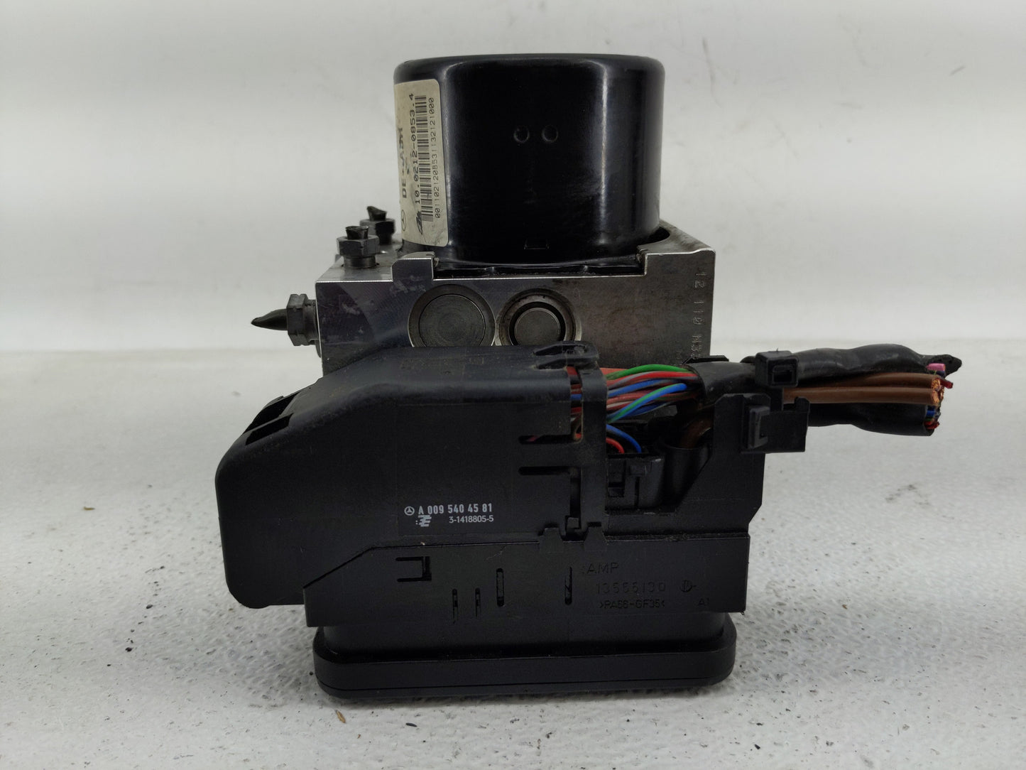 2012 Mercedes-Benz C250 ABS Pump Control Module Replacement P/N:A 172 431 37 12 A 172 431 25 12 Fits OEM Used Auto Parts - O