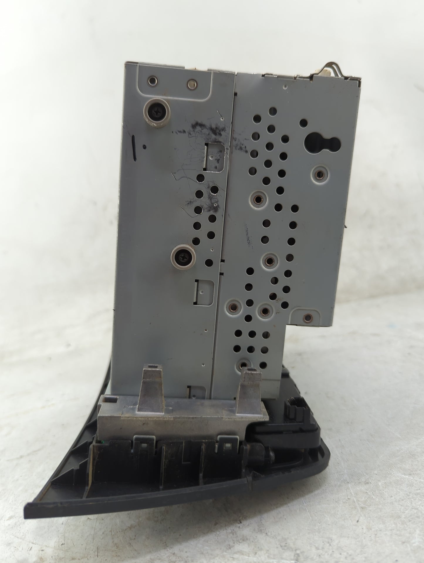 2012 Mercedes-Benz C250 Radio AM FM Cd Player Receiver Replacement P/N:A2049007209 A2049012403, A1729020504 Fits OEM Used Au