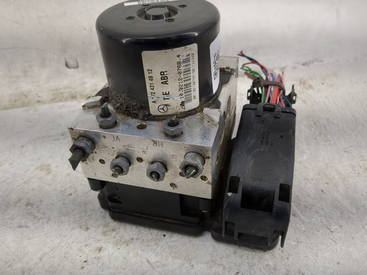2012 Mercedes-Benz C250 ABS Pump Control Module Replacement P/N:A 172 431 49 12 Fits OEM Used Auto Parts - Oemusedautoparts1