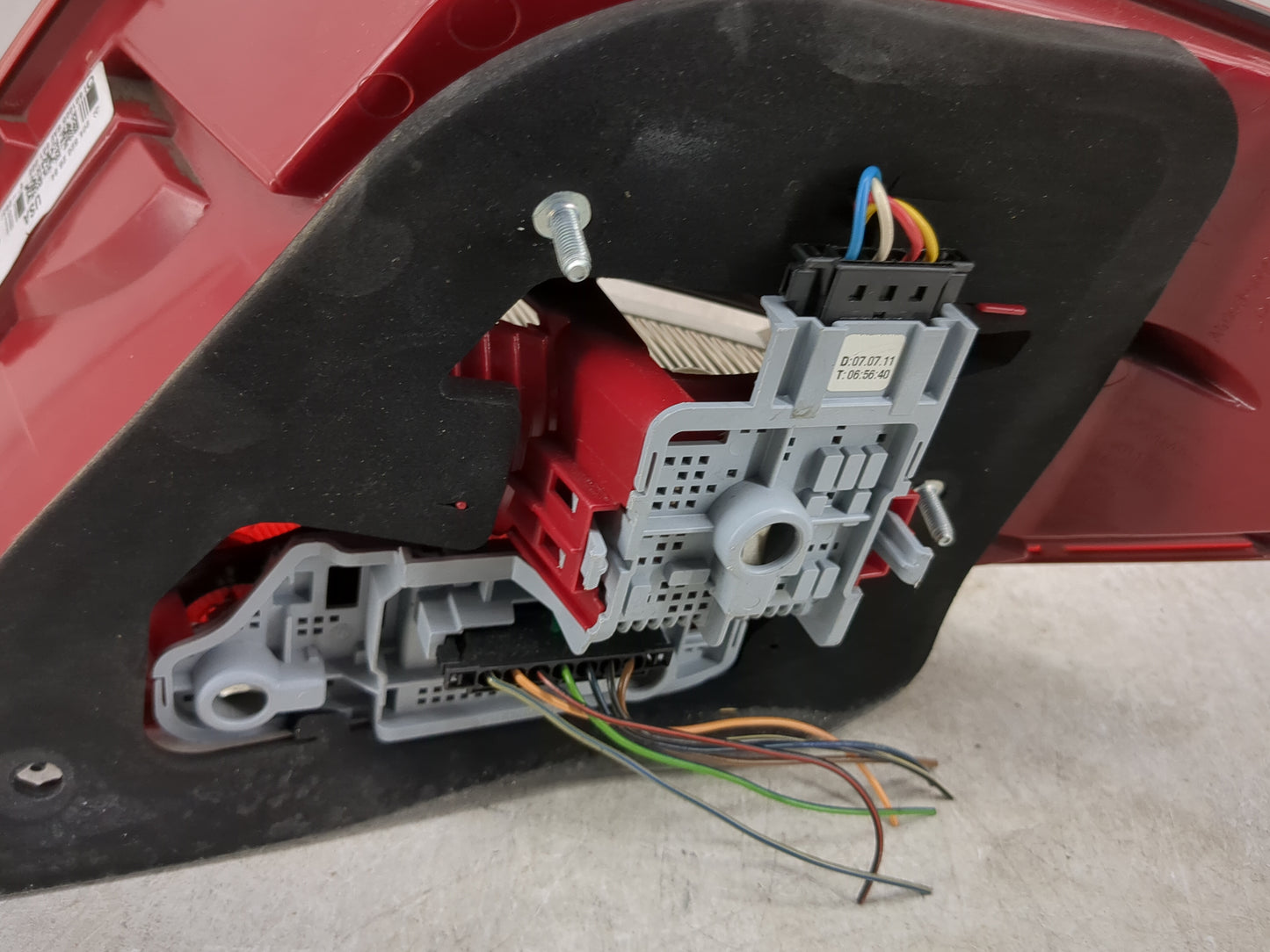 2012-2015 Mercedes-Benz C250 Tail Light Assembly Driver Left OEM P/N:204 820 28 64 440-1983L-AS Fits Fits 2012 2013 2014 201