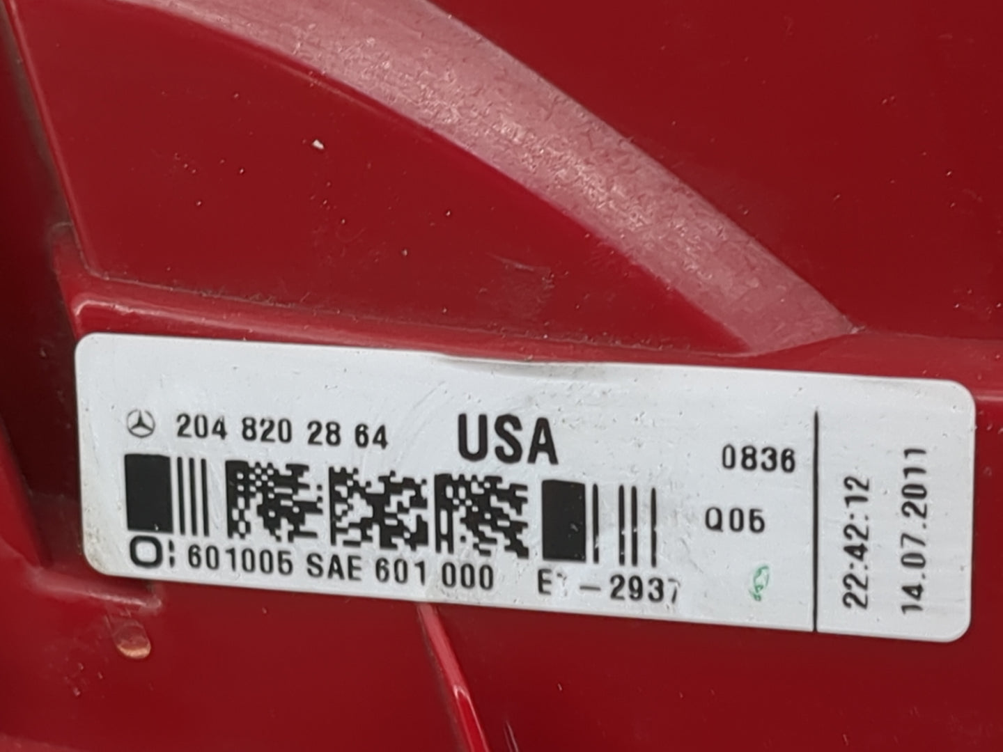 2012-2015 Mercedes-Benz C250 Tail Light Assembly Driver Left OEM P/N:204 820 28 64 440-1983L-AS Fits Fits 2012 2013 2014 201