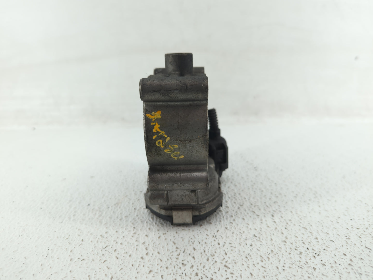 2012-2015 Mercedes-Benz C250 Throttle Body P/N:266 141 05 25 2661410525 Fits OEM Used Auto Parts - Oemusedautoparts1.com