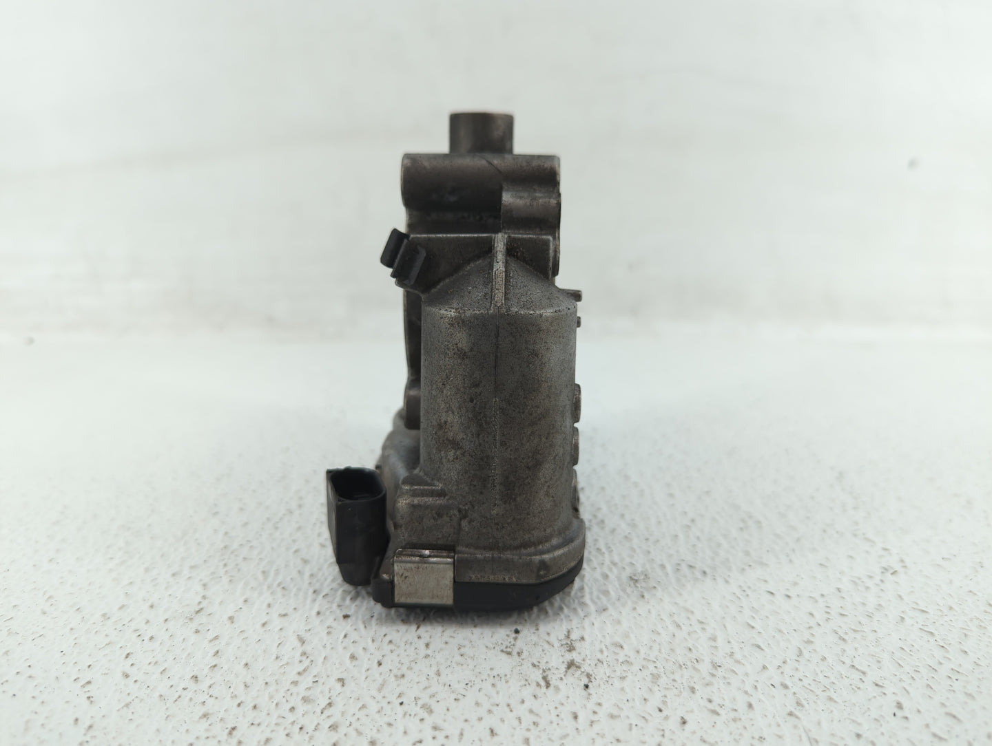 2012-2015 Mercedes-Benz C250 Throttle Body P/N:266 141 05 25 2661410525 Fits OEM Used Auto Parts - Oemusedautoparts1.com