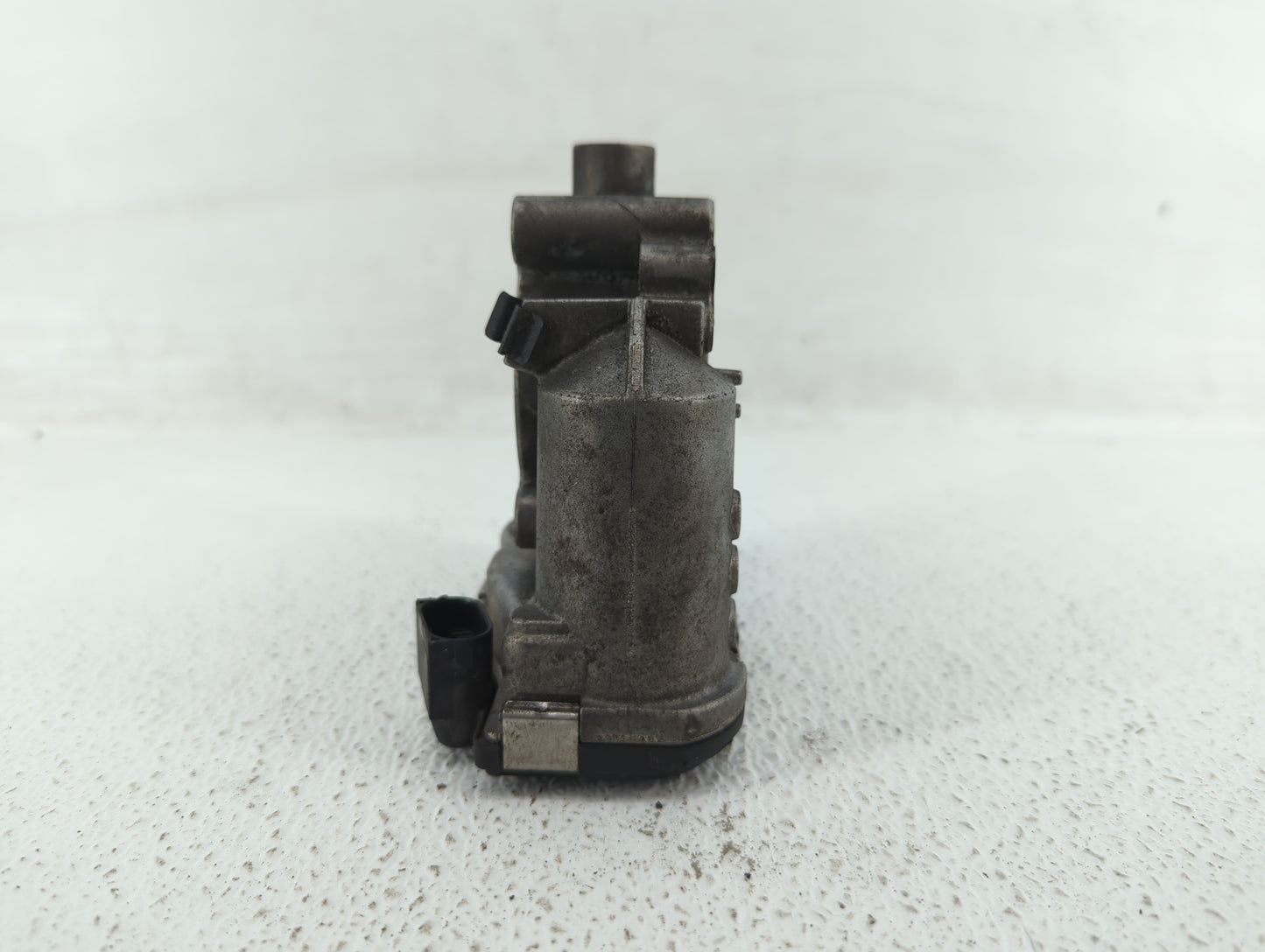 2012-2015 Mercedes-Benz C250 Throttle Body P/N:266 141 05 25 2661410525 Fits OEM Used Auto Parts - Oemusedautoparts1.com