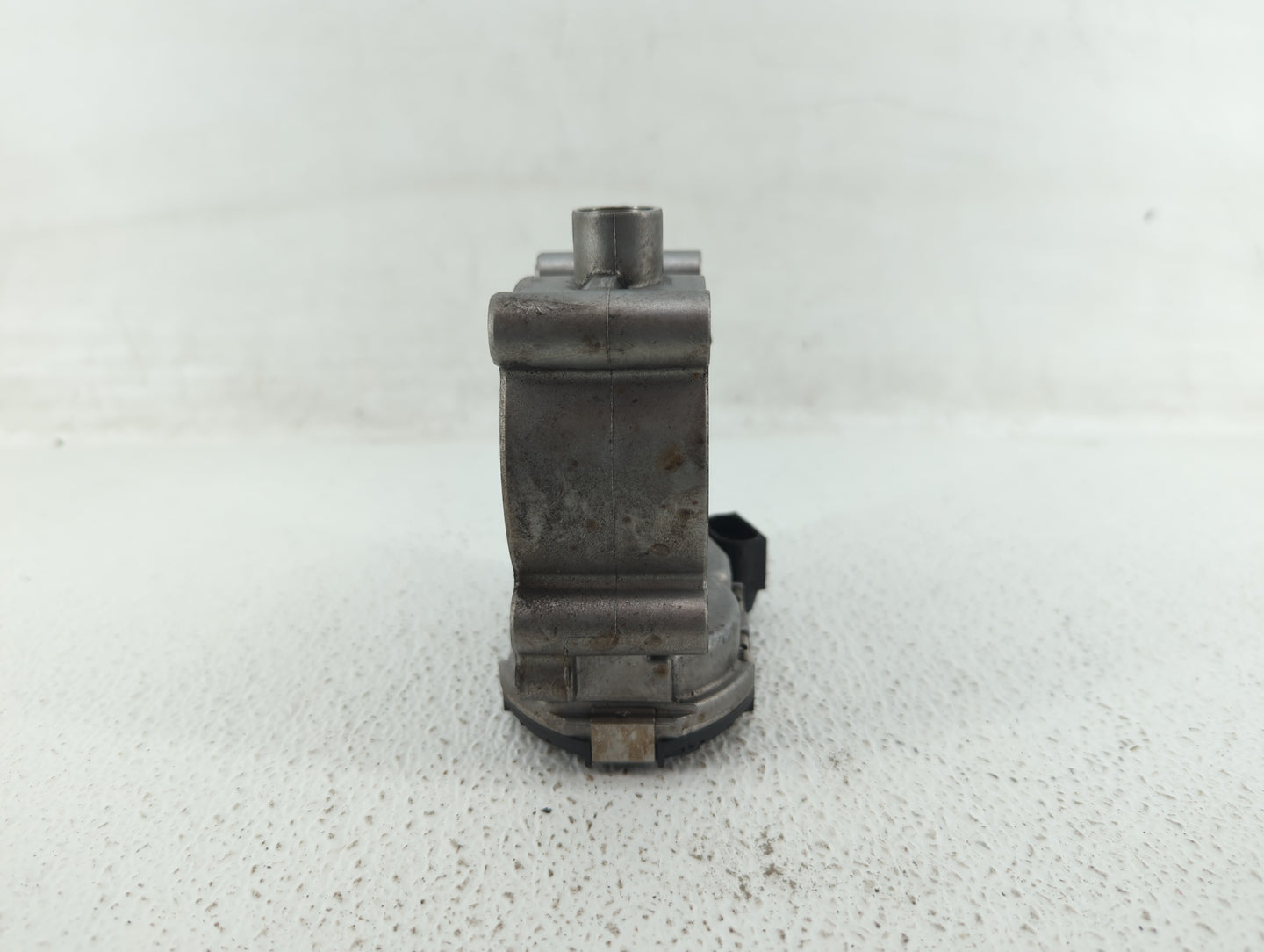 2012-2015 Mercedes-Benz C250 Throttle Body P/N:266 141 05 25 2661410525 Fits OEM Used Auto Parts - Oemusedautoparts1.com