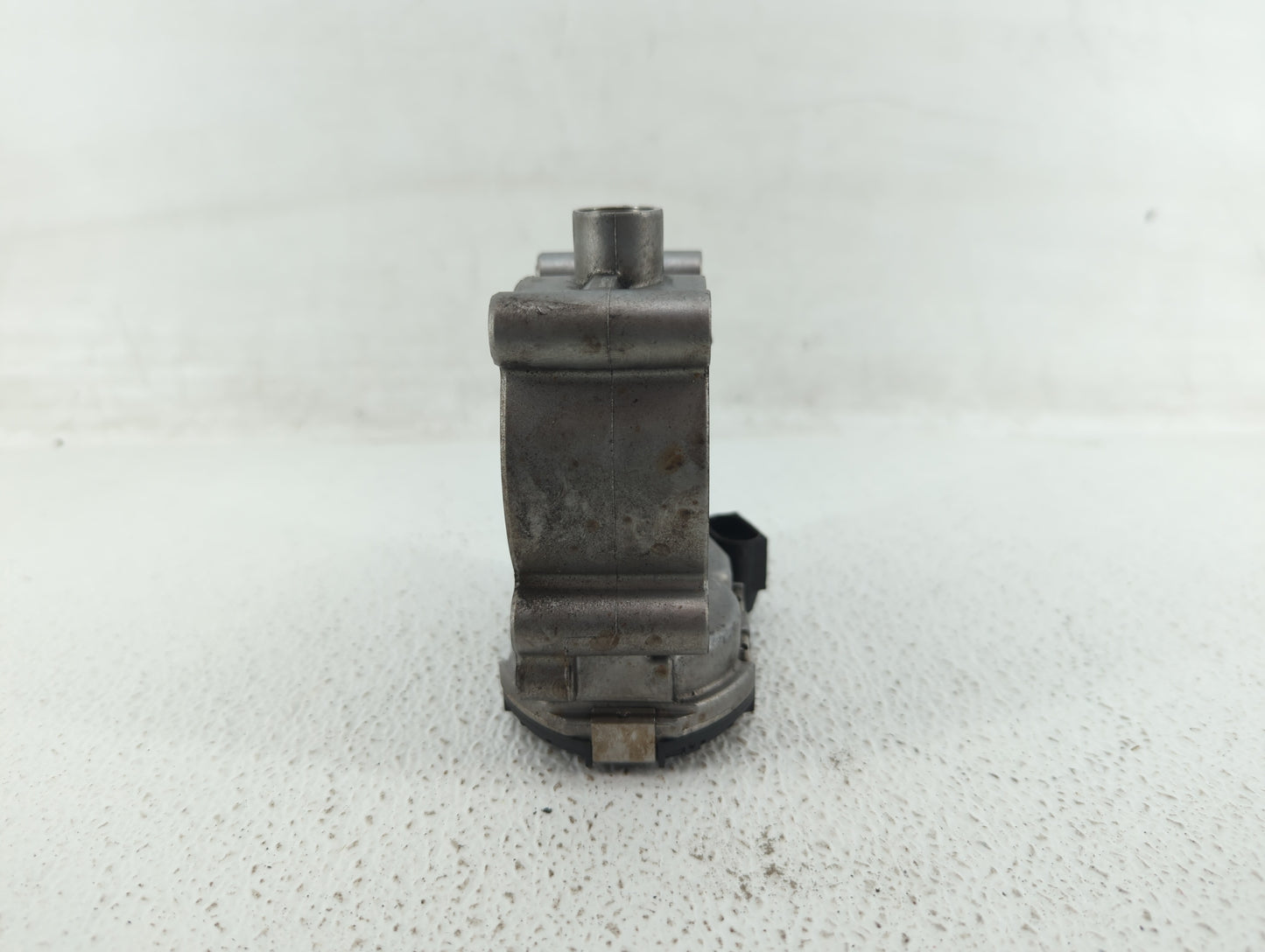 2012-2015 Mercedes-Benz C250 Throttle Body P/N:266 141 05 25 2661410525 Fits OEM Used Auto Parts - Oemusedautoparts1.com
