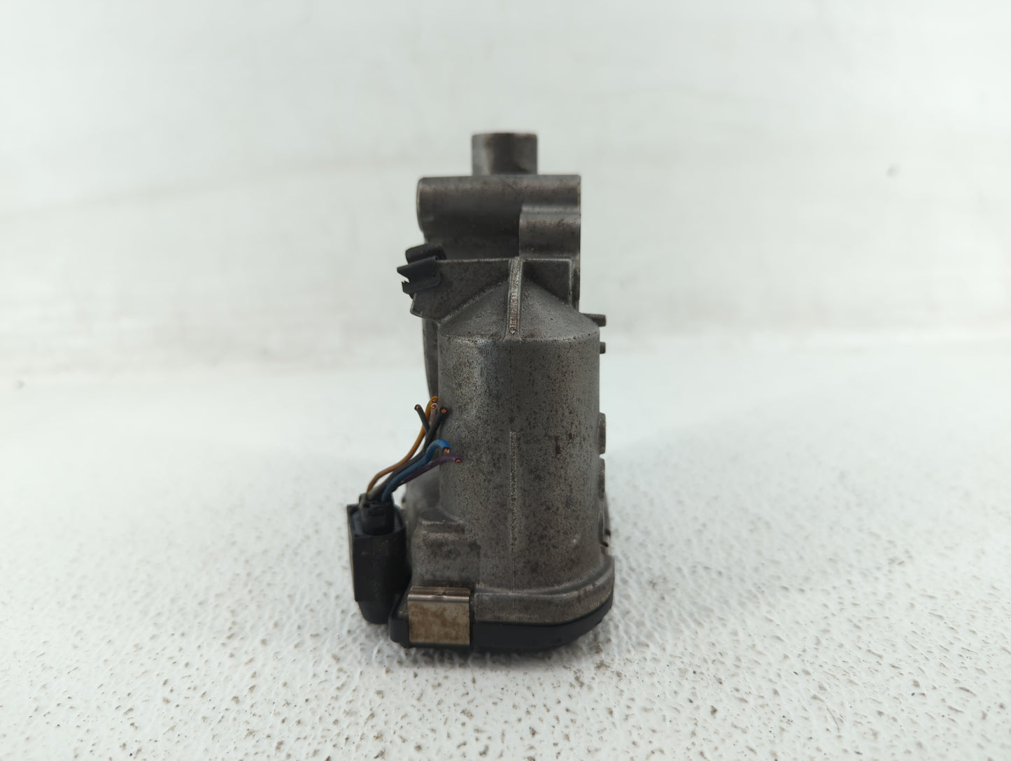 2012-2015 Mercedes-Benz C250 Throttle Body P/N:266 141 05 25 2661410525 Fits OEM Used Auto Parts - Oemusedautoparts1.com