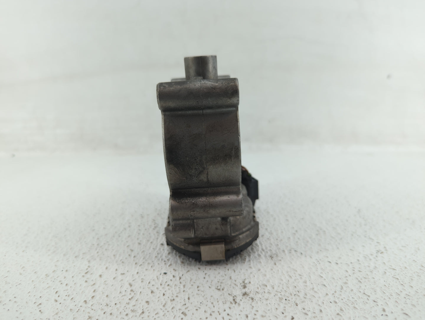 2012-2015 Mercedes-Benz C250 Throttle Body P/N:266 141 05 25 2661410525 Fits OEM Used Auto Parts - Oemusedautoparts1.com