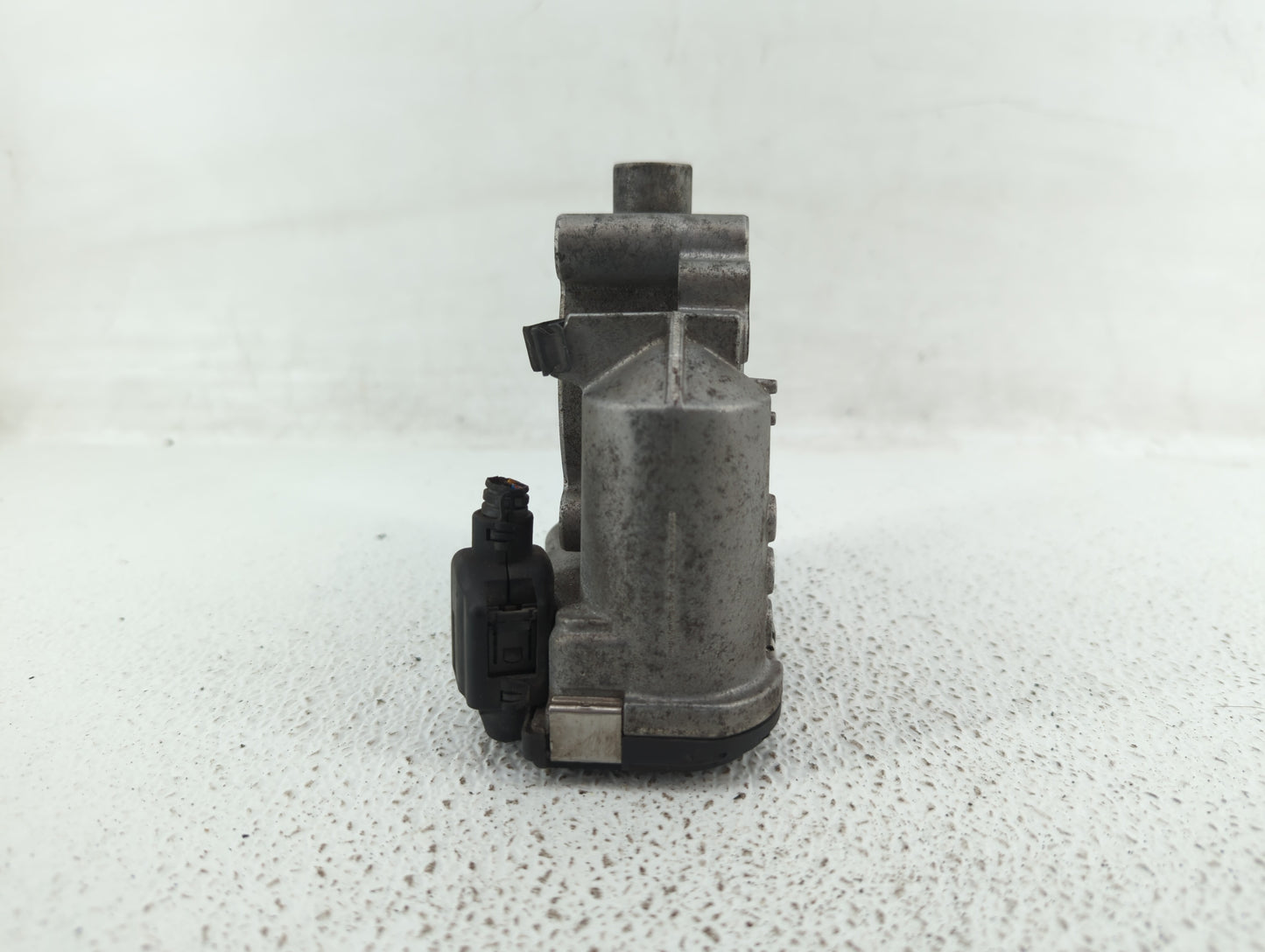 2012-2015 Mercedes-Benz C250 Throttle Body P/N:266 141 05 25 2661410525 Fits OEM Used Auto Parts - Oemusedautoparts1.com
