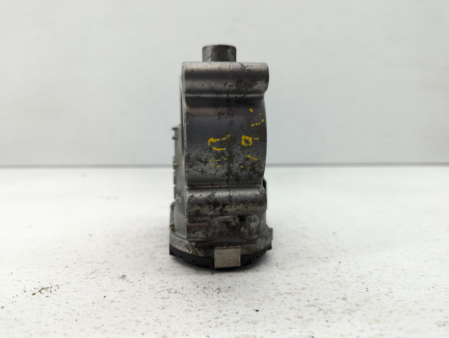 2012-2015 Mercedes-Benz C250 Throttle Body P/N:266 141 05 25 2661410525 Fits OEM Used Auto Parts - Oemusedautoparts1.com