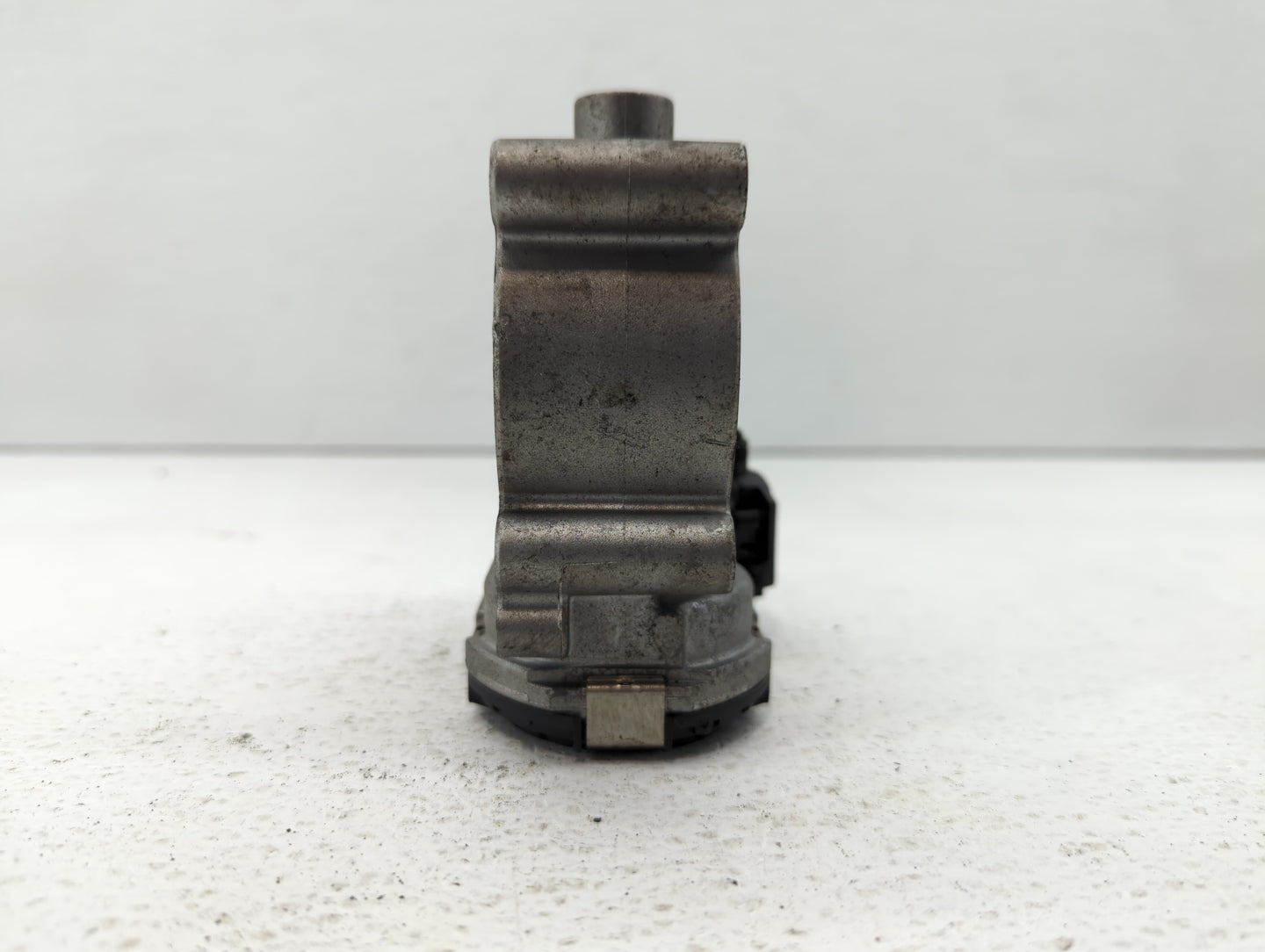 2012-2015 Mercedes-Benz C250 Throttle Body P/N:266 141 05 25 2661410525 Fits OEM Used Auto Parts - Oemusedautoparts1.com