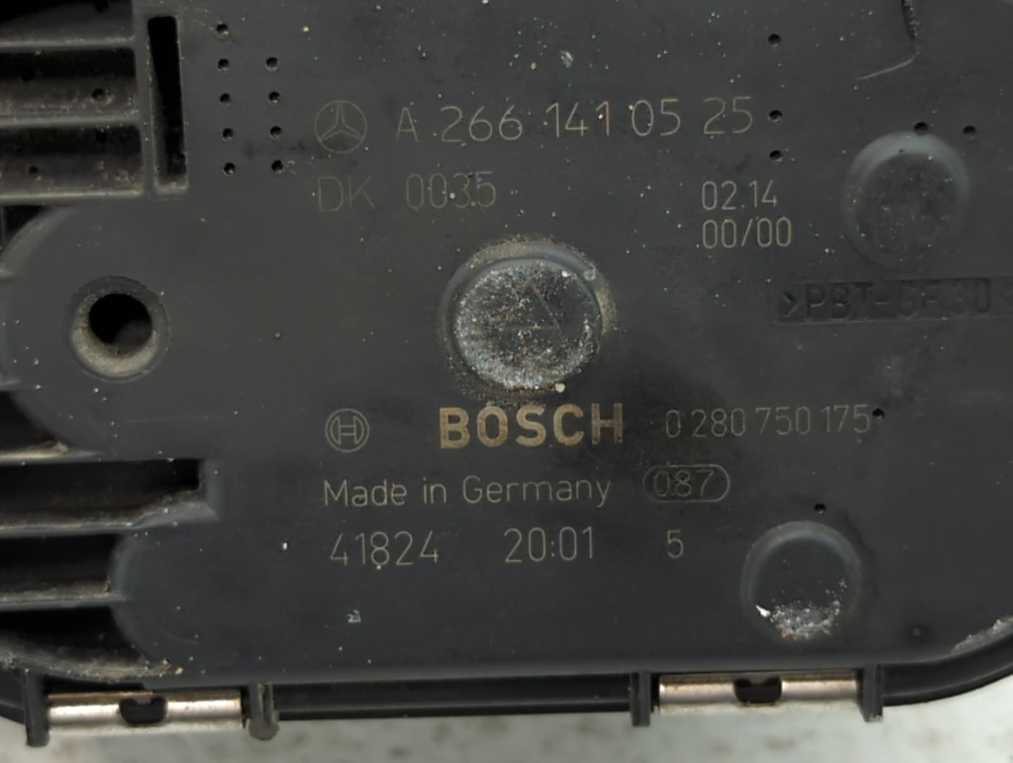 2012-2015 Mercedes-Benz C250 Throttle Body P/N:266 141 05 25 2661410525 Fits OEM Used Auto Parts - Oemusedautoparts1.com