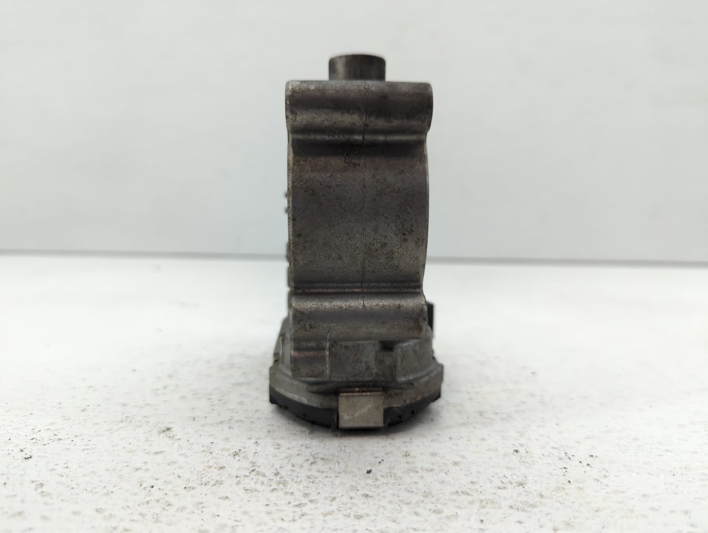 2012-2015 Mercedes-Benz C250 Throttle Body P/N:266 141 05 25 2661410525 Fits OEM Used Auto Parts - Oemusedautoparts1.com