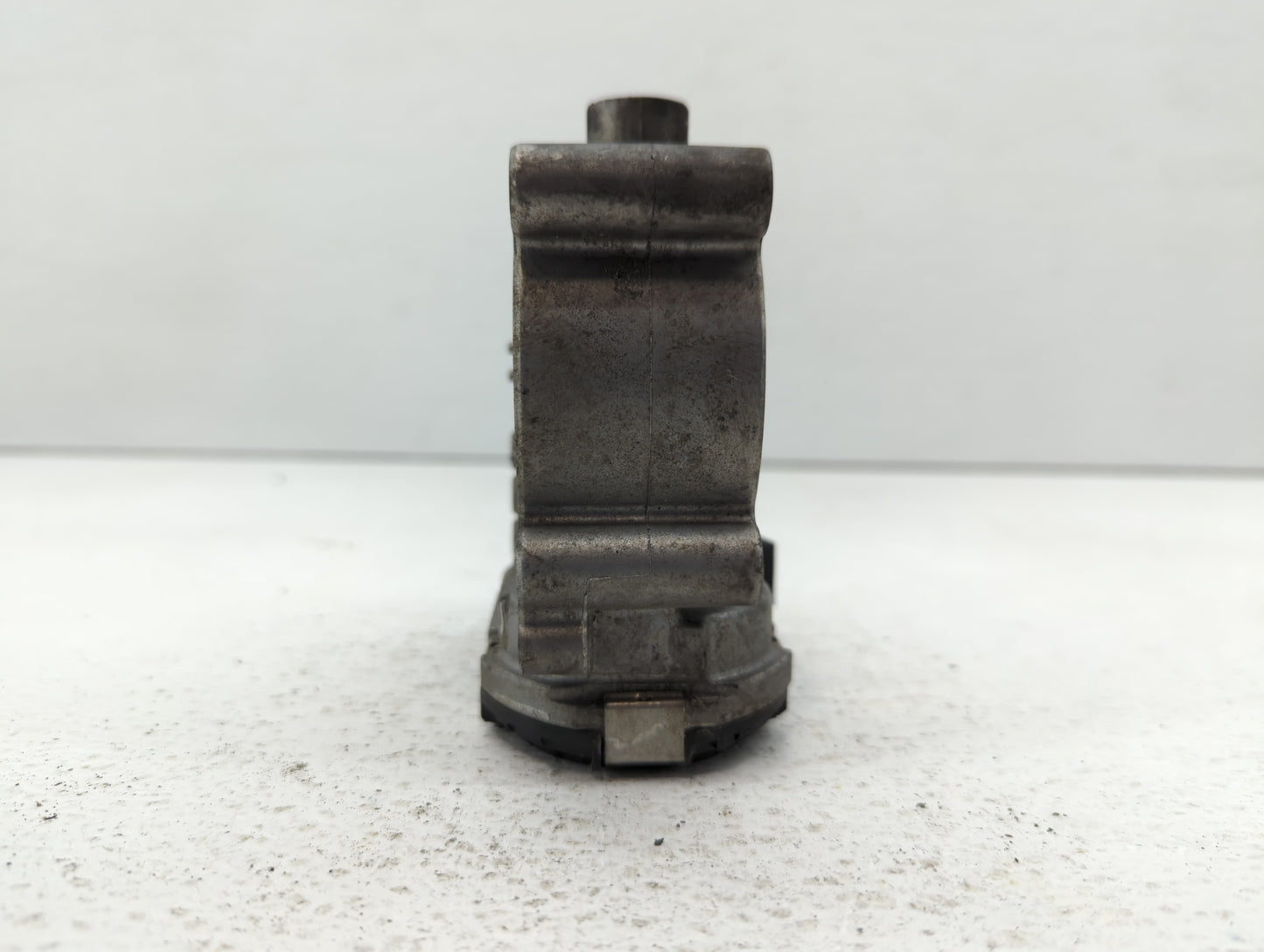 2012-2015 Mercedes-Benz C250 Throttle Body P/N:266 141 05 25 2661410525 Fits OEM Used Auto Parts - Oemusedautoparts1.com