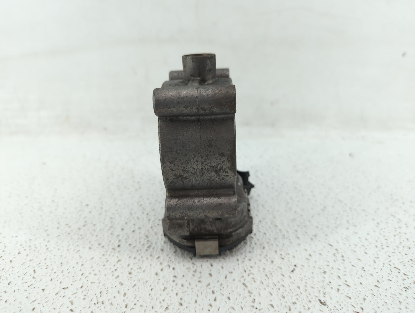 2012-2015 Mercedes-Benz C250 Throttle Body P/N:266 141 05 25 2661410525 Fits OEM Used Auto Parts - Oemusedautoparts1.com