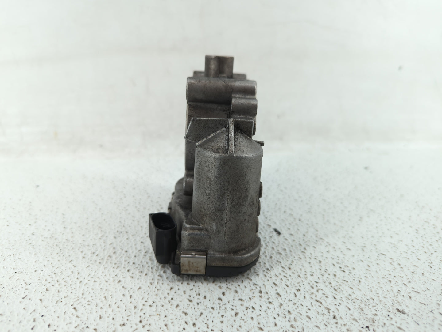 2012-2015 Mercedes-Benz C250 Throttle Body P/N:266 141 05 25 2661410525 Fits OEM Used Auto Parts - Oemusedautoparts1.com