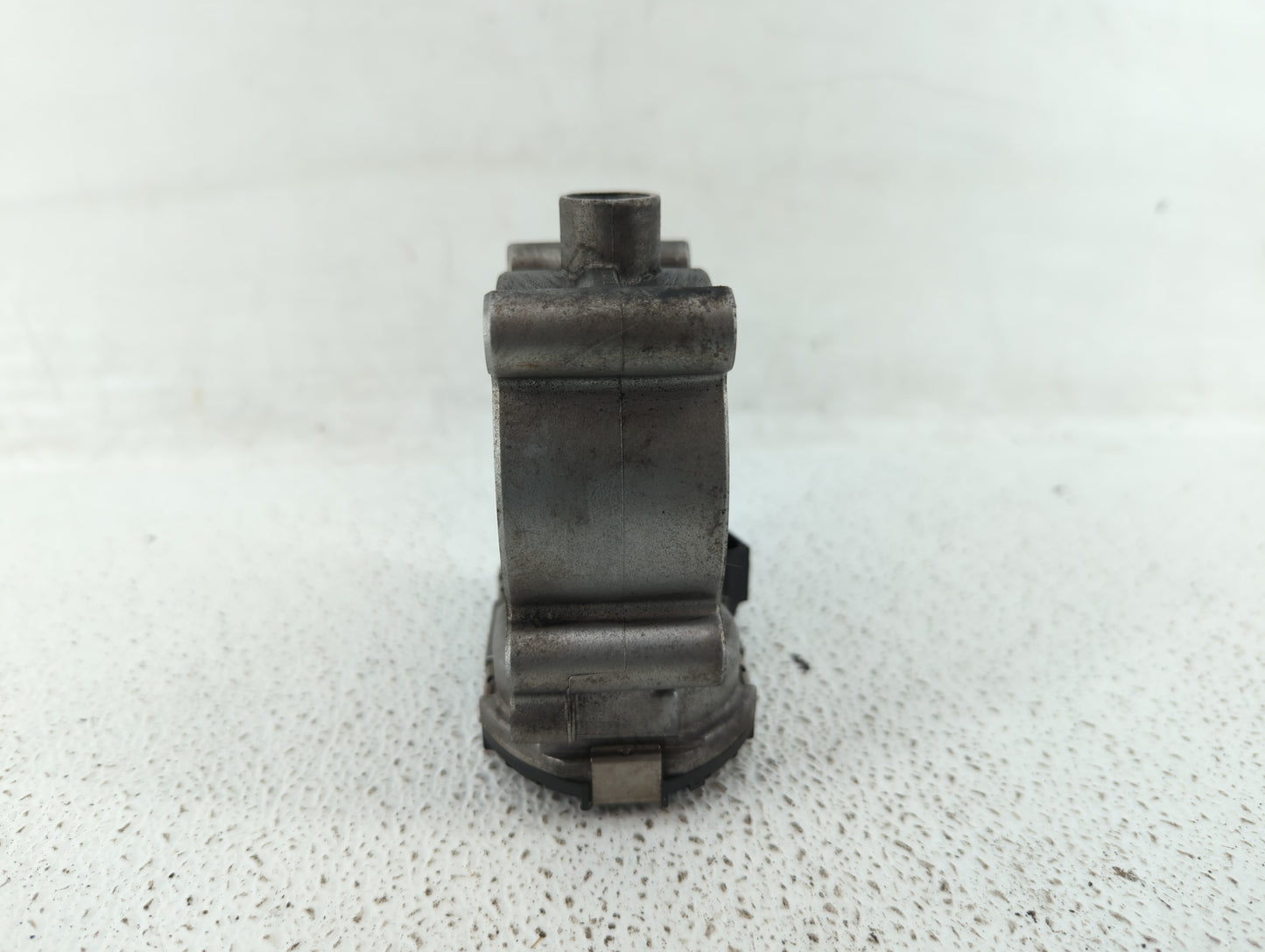 2012-2015 Mercedes-Benz C250 Throttle Body P/N:266 141 05 25 2661410525 Fits OEM Used Auto Parts - Oemusedautoparts1.com