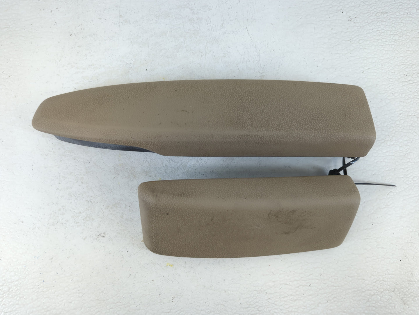 2012 Mercedes-benz C250 Center Console Armrest Cover Lid Beige - Oemusedautoparts1.com