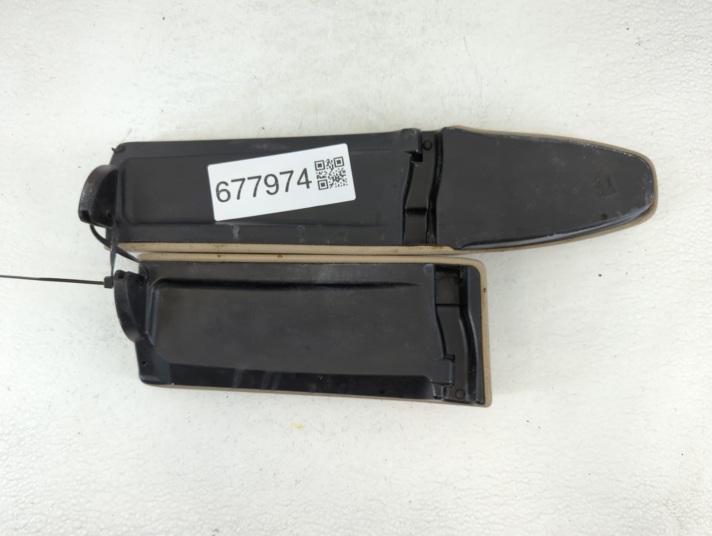 2012 Mercedes-benz C250 Center Console Armrest Cover Lid Beige - Oemusedautoparts1.com