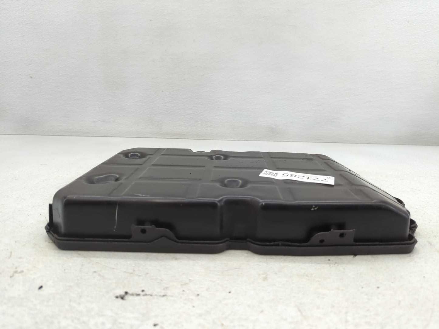 2010-2012 Mercedes-Benz C250 Engine Oil Pan P/N:A 222 27005 12 Fits Fits 2008 2009 2010 2011 2012 OEM Used Auto Parts - Oemu
