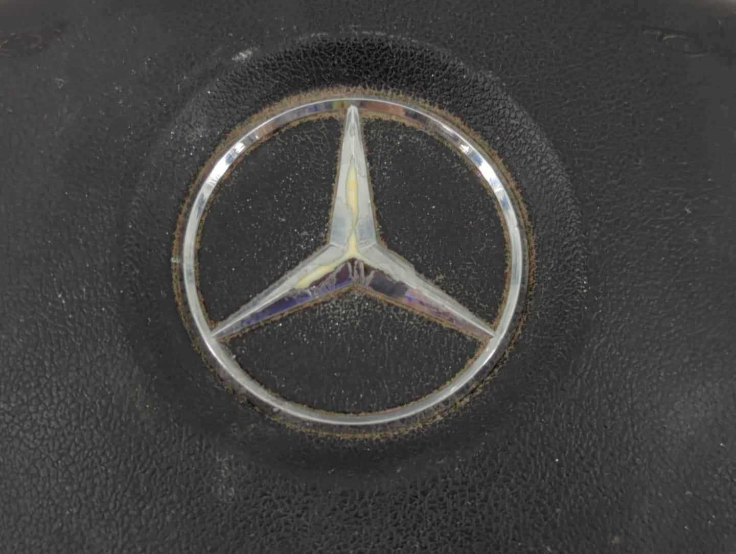 2012 Mercedes-Benz C250 Air Bag Driver Left Steering Wheel Mounted Fits OEM Used Auto Parts - Oemusedautoparts1.com
