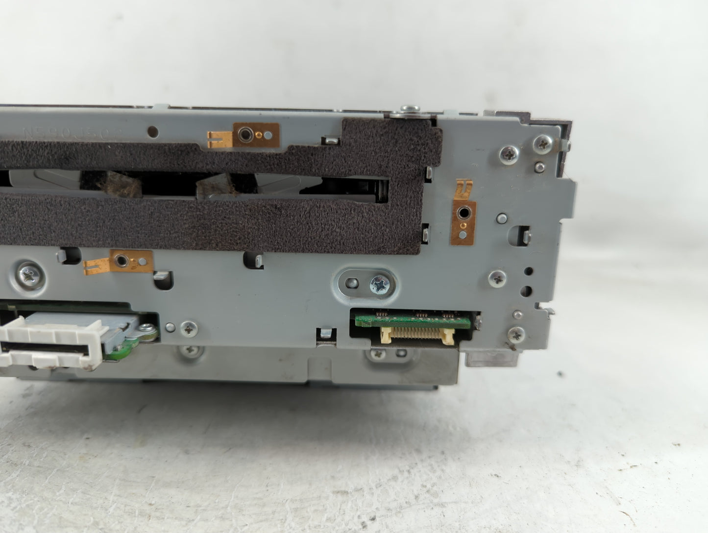 2012 Mercedes-Benz C250 Radio AM FM Cd Player Receiver Replacement P/N:A 204 900 72 09 Fits OEM Used Auto Parts - Oemusedaut