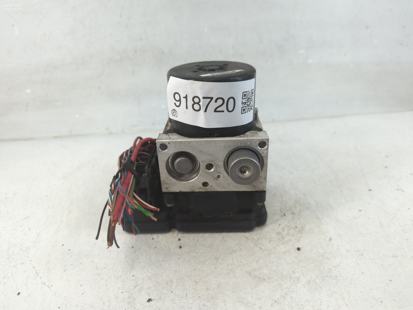 2012 Mercedes-Benz C250 ABS Pump Control Module Replacement P/N:A 204 431 68 12 Fits OEM Used Auto Parts - Oemusedautoparts1