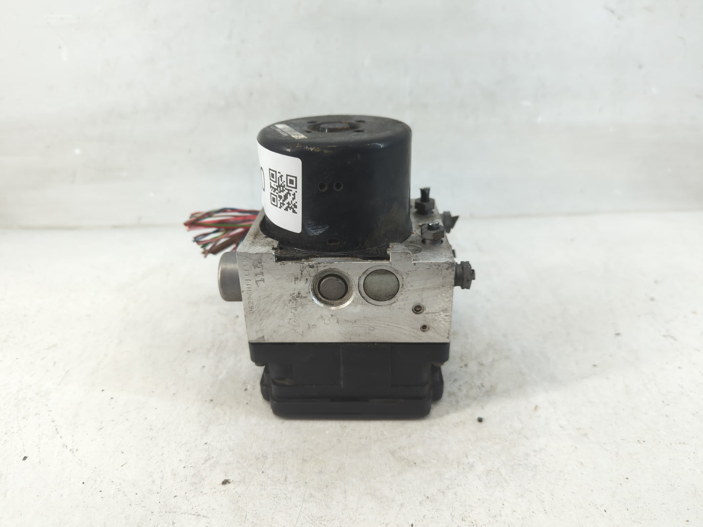 2012 Mercedes-Benz C250 ABS Pump Control Module Replacement P/N:A 204 431 68 12 Fits OEM Used Auto Parts - Oemusedautoparts1