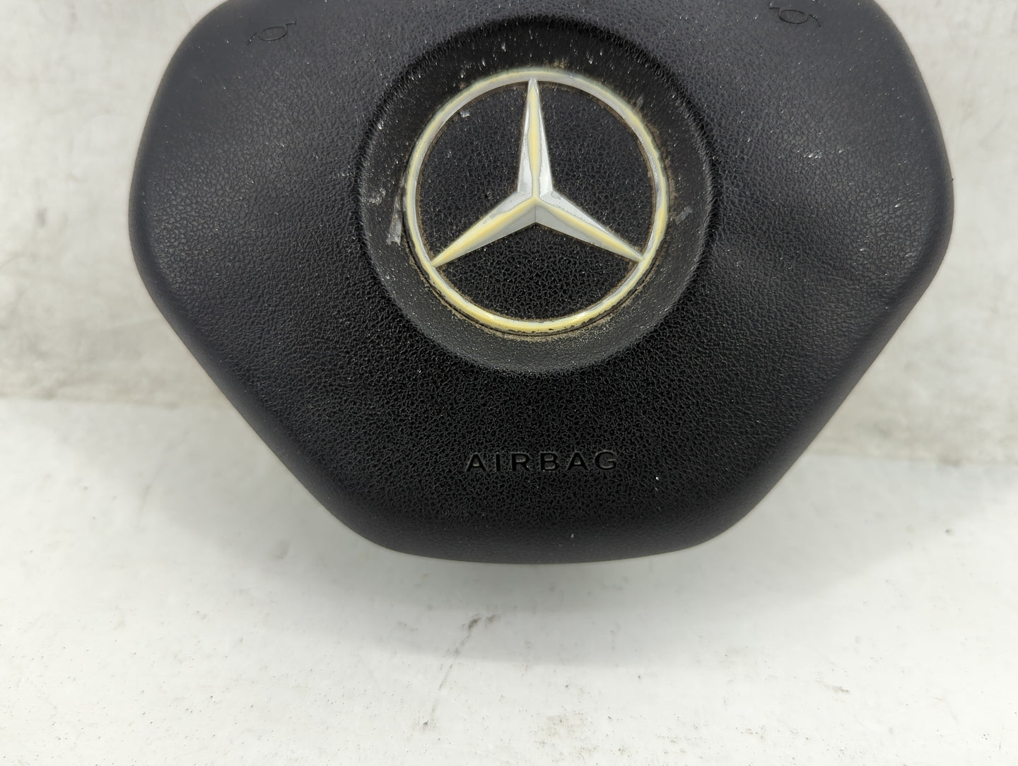 2012 Mercedes-Benz C300 Air Bag Driver Left Steering Wheel Mounted P/N:2188601802 Fits OEM Used Auto Parts - Oemusedautopart