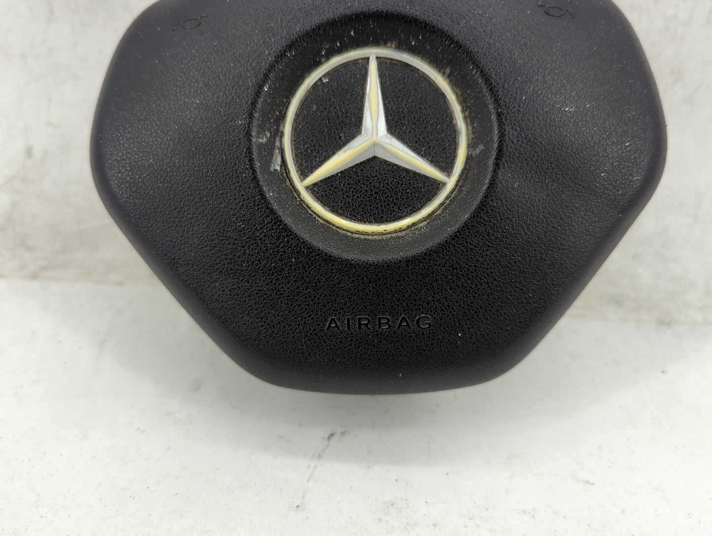 2012 Mercedes-Benz C300 Air Bag Driver Left Steering Wheel Mounted P/N:2188601802 Fits OEM Used Auto Parts - Oemusedautopart