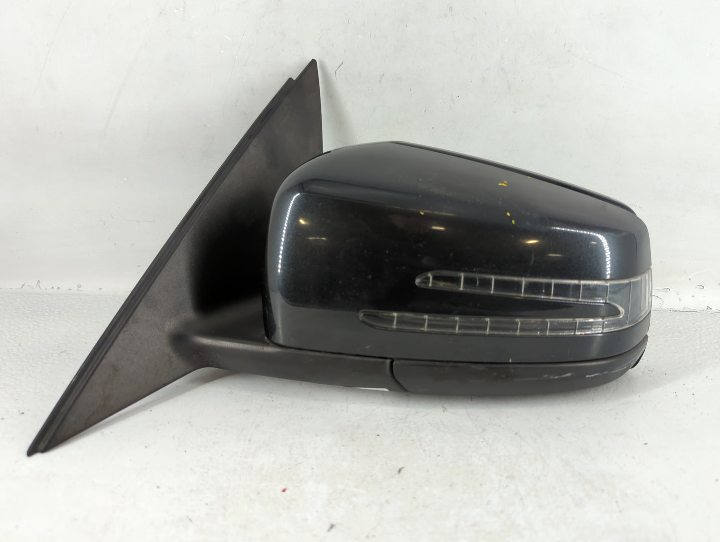 2012-2015 Mercedes-Benz C63 Amg Driver Side View Mirror - Left Door Mirror OEM Used - Oemusedautoparts1.com