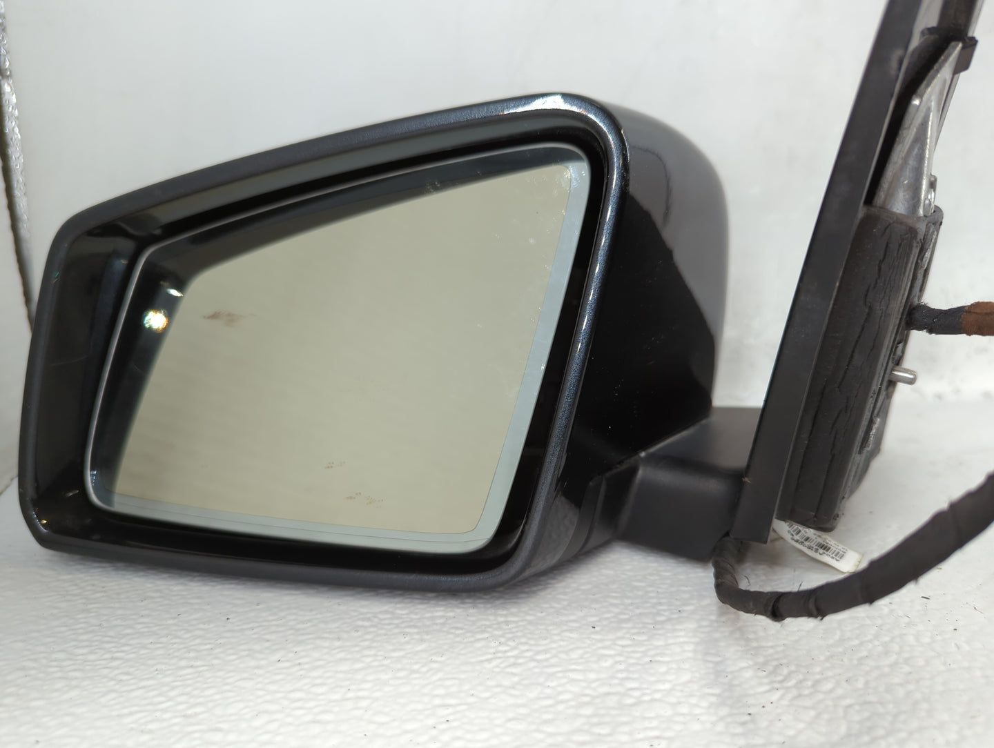 2012-2015 Mercedes-Benz C63 Amg Driver Side View Mirror - Left Door Mirror OEM Used - Oemusedautoparts1.com
