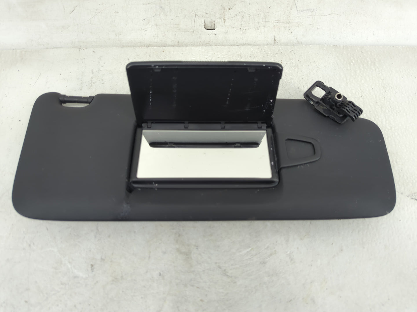 2012-2016 Mercedes-Benz Cls550 Sun Visor Shade Replacement Driver Left Mirror Fits Fits 2012 2013 2014 2015 2016 OEM Used Au