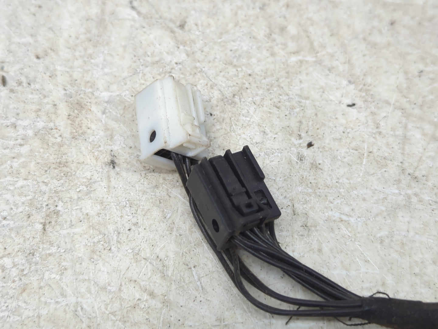2012 Mercedes-Benz E-Class Driver Side View Mirror - Left Door Mirror OEM Used - Oemusedautoparts1.com