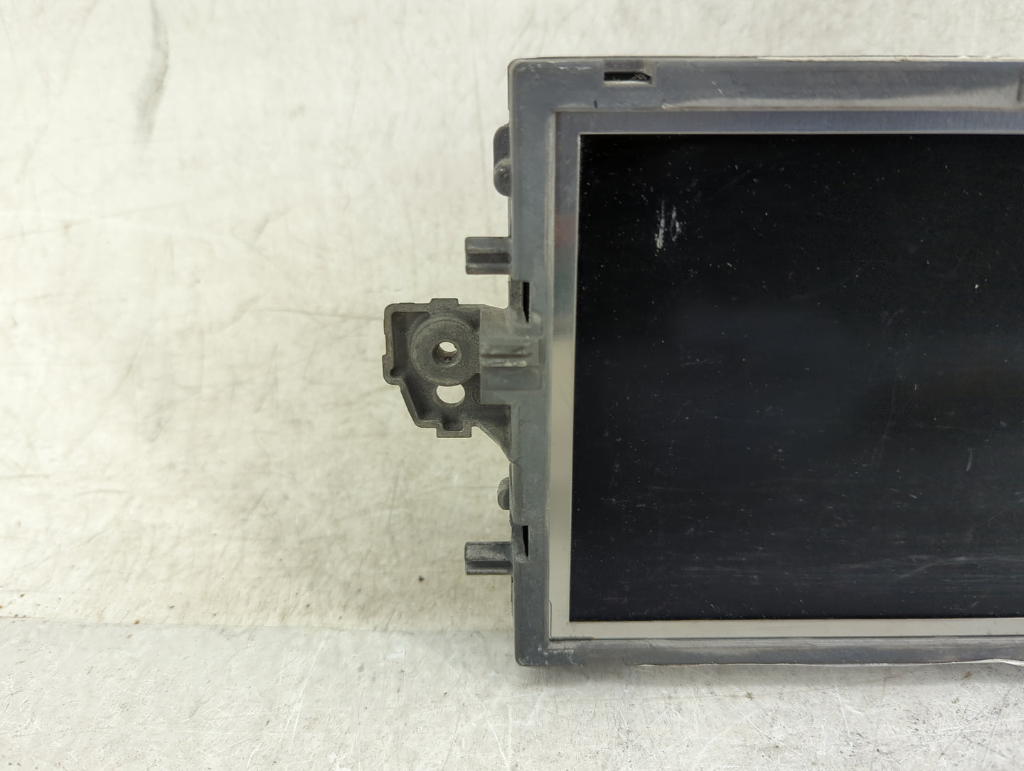 Mercedes-benz E-class Information Display Screen - Oemusedautoparts1.com