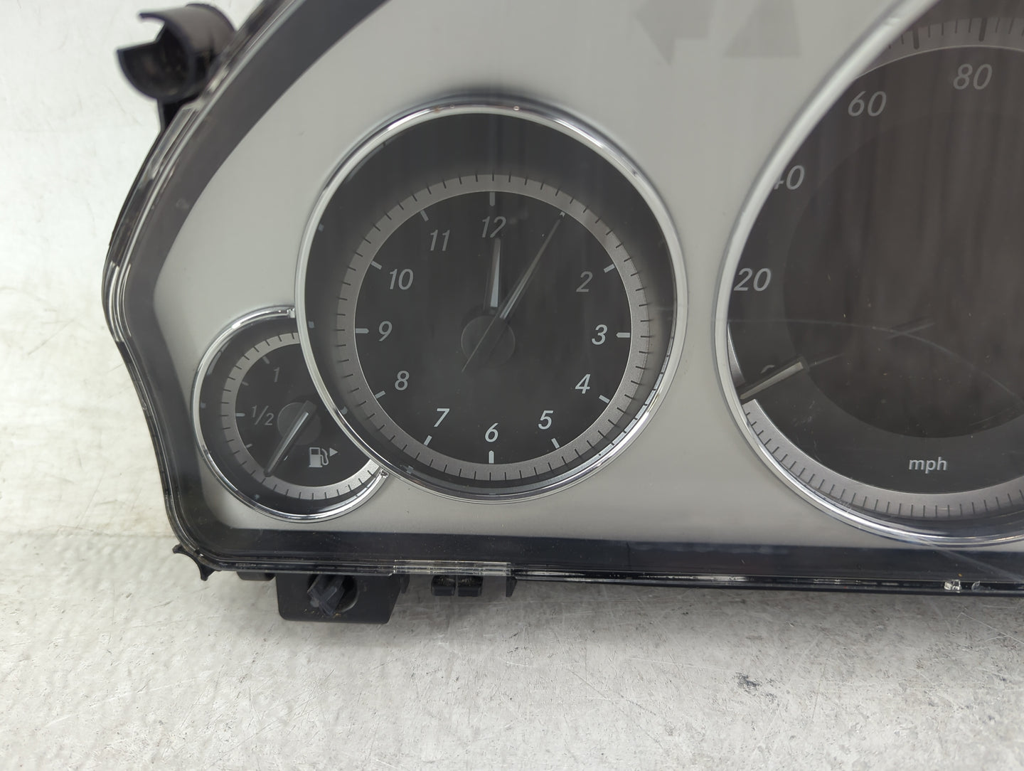 2012 Mercedes-Benz E-Class Instrument Cluster Speedometer Gauges P/N:A2129004213 2129014102, A2C33061900 Miles: Fits OEM Use
