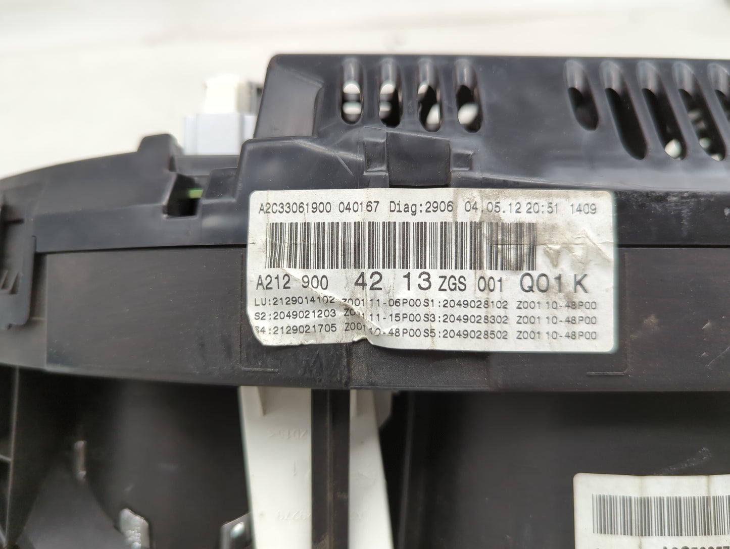 2012 Mercedes-Benz E-Class Instrument Cluster Speedometer Gauges P/N:A2129004213 A2C33061900 Miles:82K Fits OEM Used Auto Pa