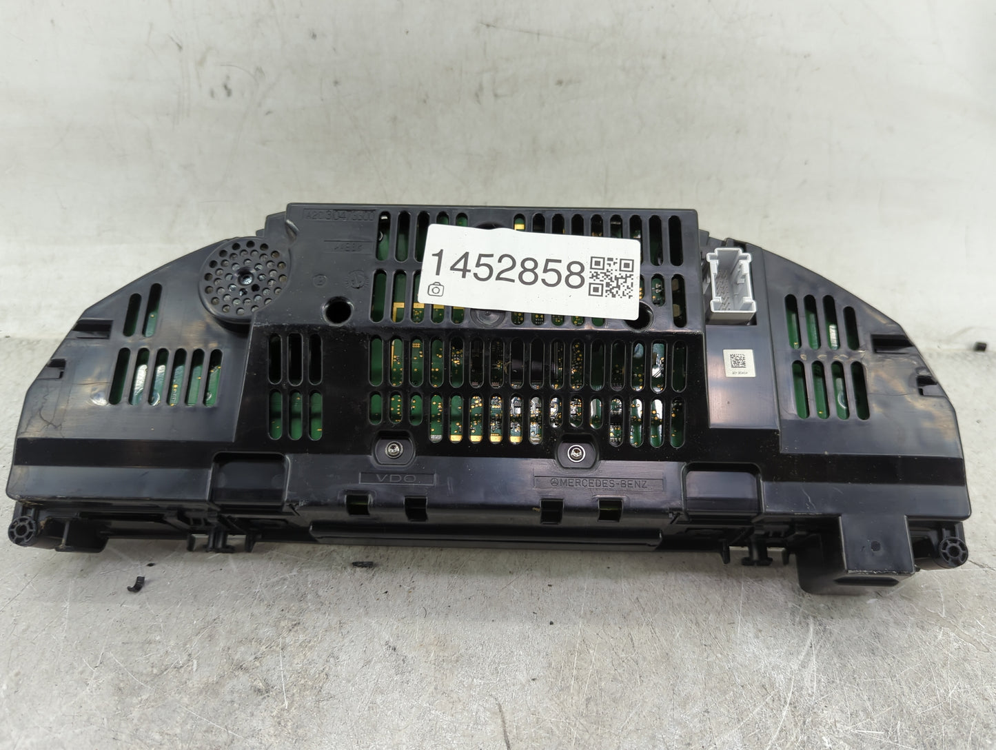 2012 Mercedes-Benz E-Class Instrument Cluster Speedometer Gauges P/N:A2129004213 A2C53257171, A2129001102 Miles:29K Fits OEM