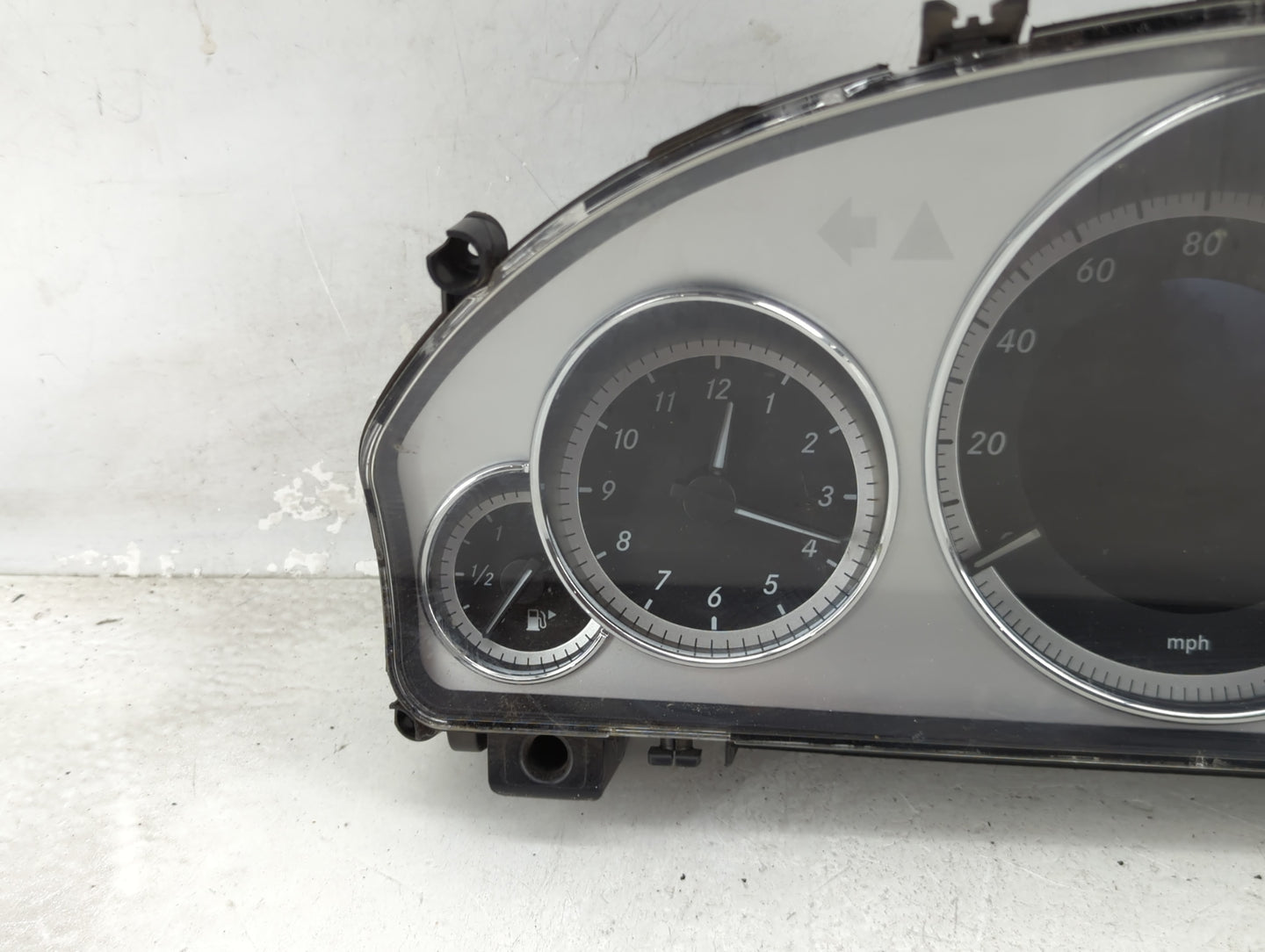 2012 Mercedes-Benz E-Class Instrument Cluster Speedometer Gauges P/N:A2129004213 A2C33061900 Miles:91K Fits OEM Used Auto Pa