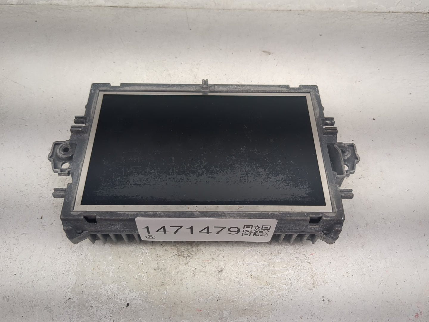 Mercedes-benz E-class Information Display Screen 1471479 - Oemusedautoparts1.com