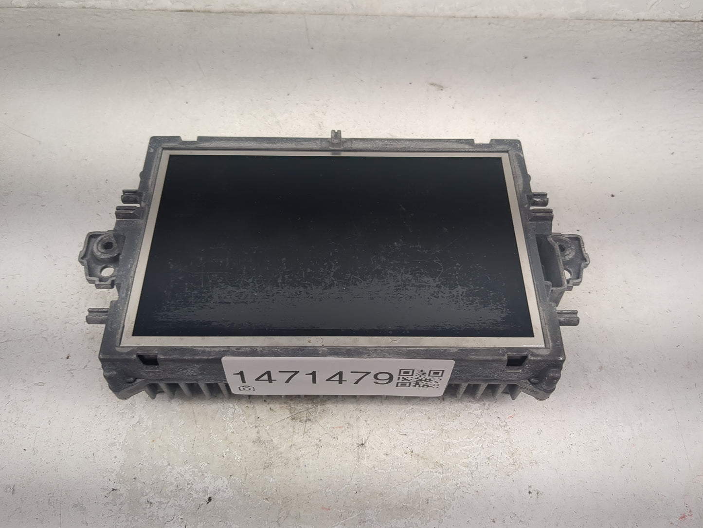 Mercedes-benz E-class Information Display Screen 1471479 - Oemusedautoparts1.com